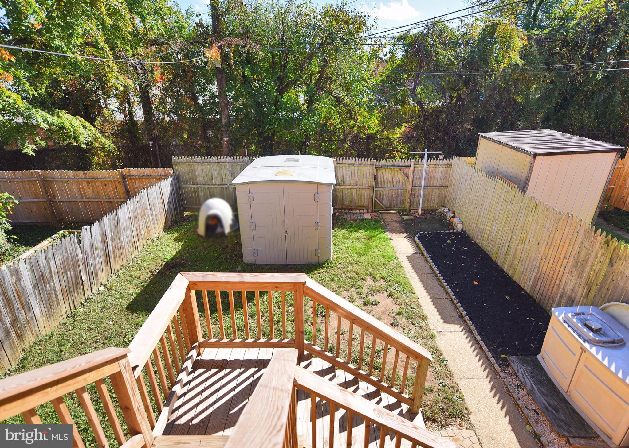 917 Coleridge Road Baltimore, MD 21229 - Photo 29 of 29 Exterior Rear Yard