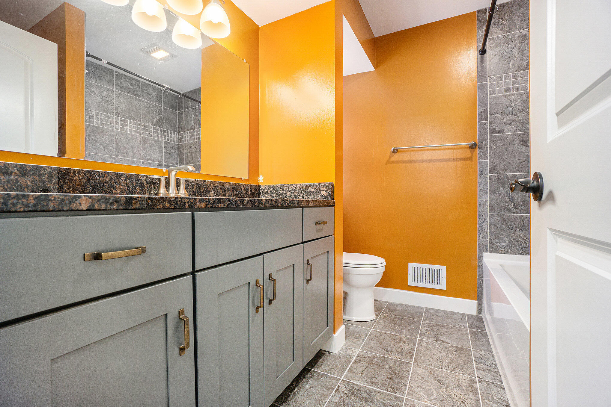 3228 Olney Road Kalamazoo, MI 49006 - Photo 20 of 29 021_dsc04572_192