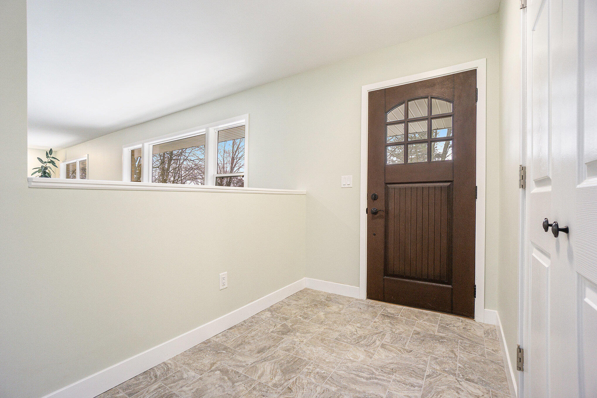 3228 Olney Road Kalamazoo, MI 49006 - Photo 3 of 29 004_dsc04586_473