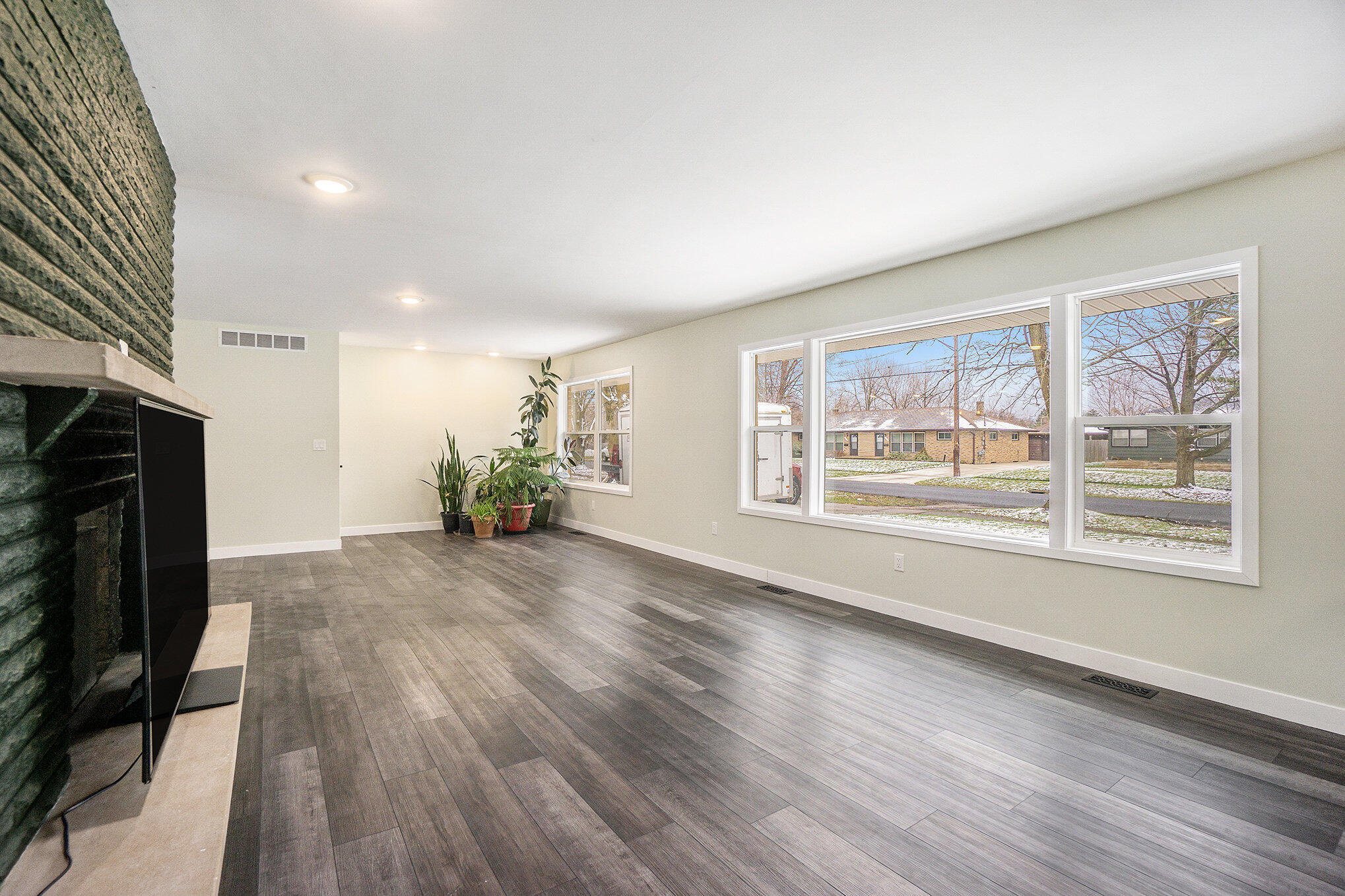 3228 Olney Road Kalamazoo, MI 49006 - Photo 4 of 29 005_dsc04537_354