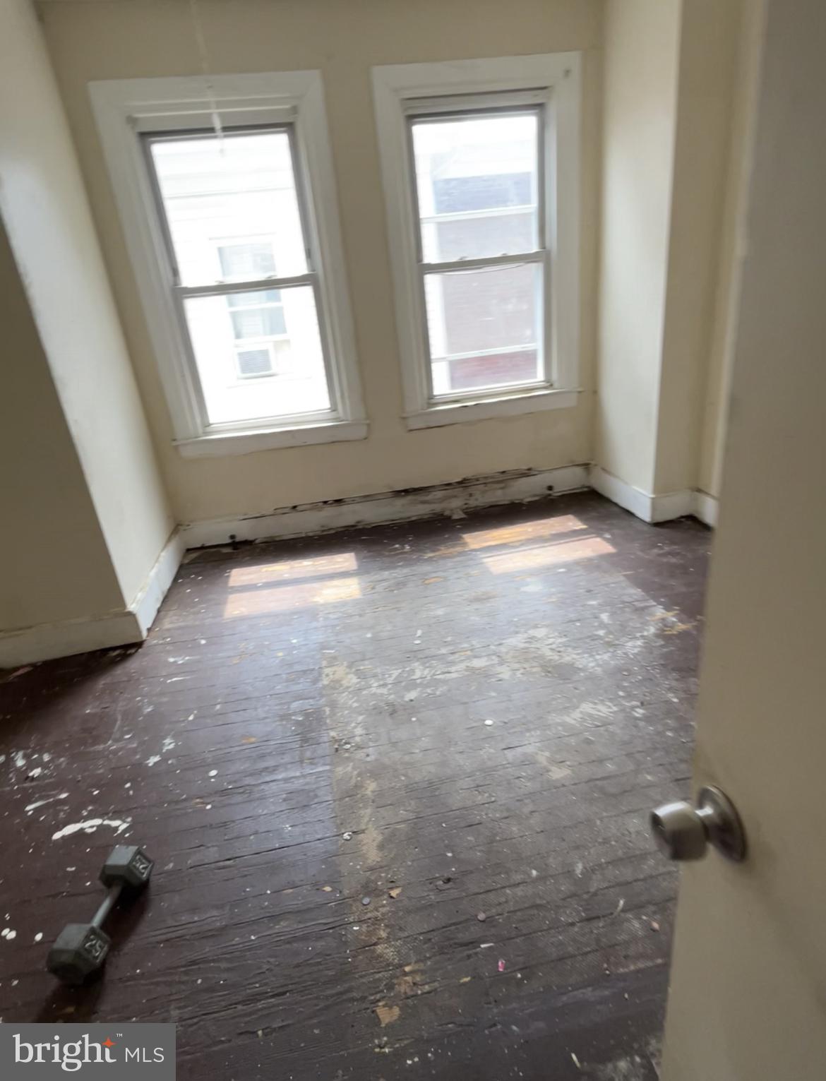 34 East 23rd Street Chester, PA 19013 - Photo 12 of 27