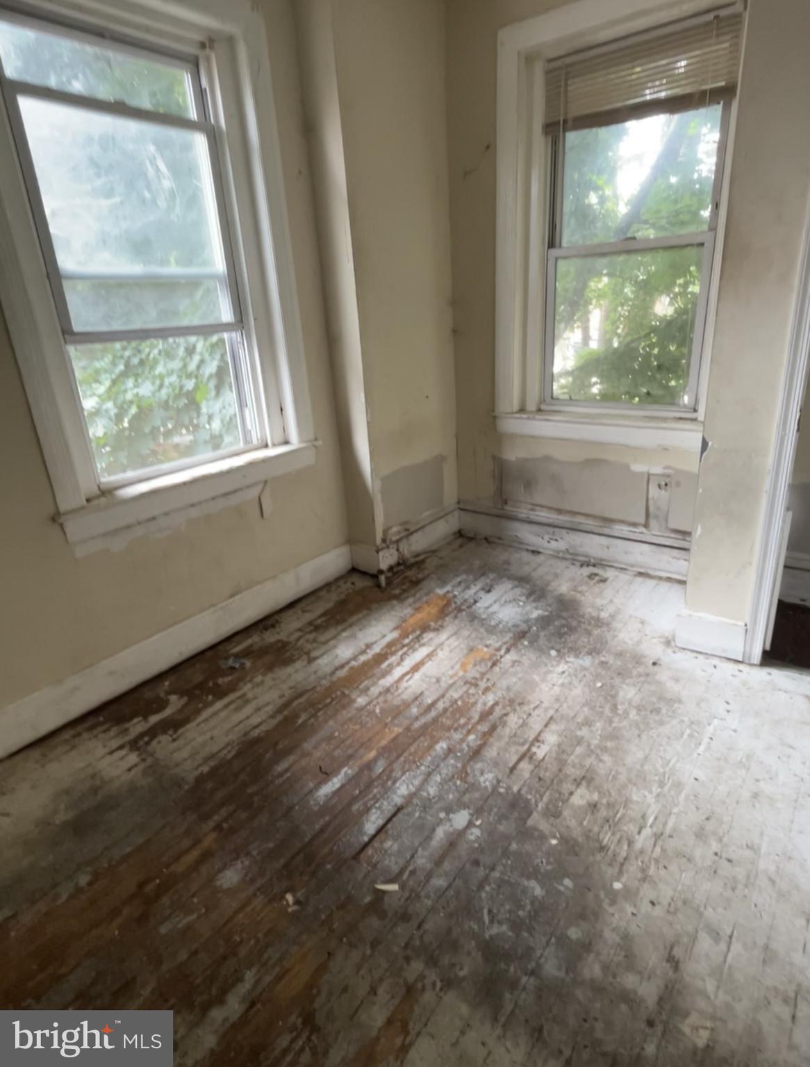 34 East 23rd Street Chester, PA 19013 - Photo 14 of 27