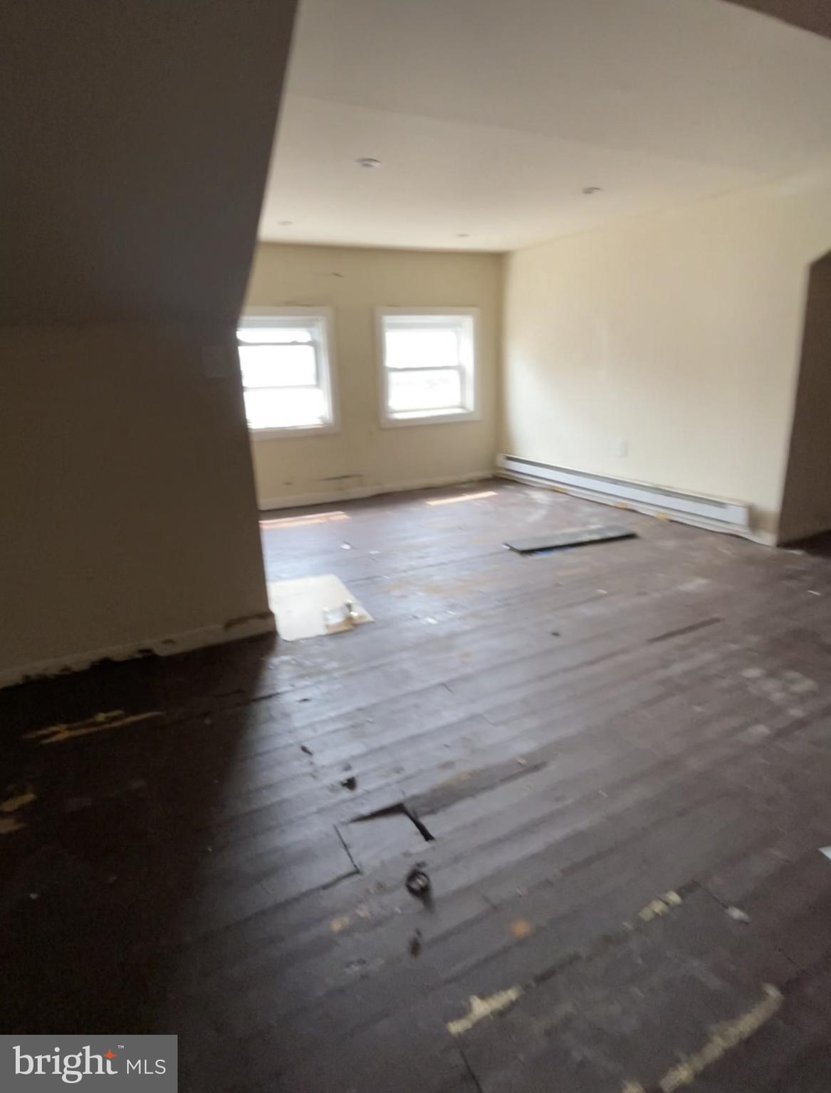 34 East 23rd Street Chester, PA 19013 - Photo 22 of 27