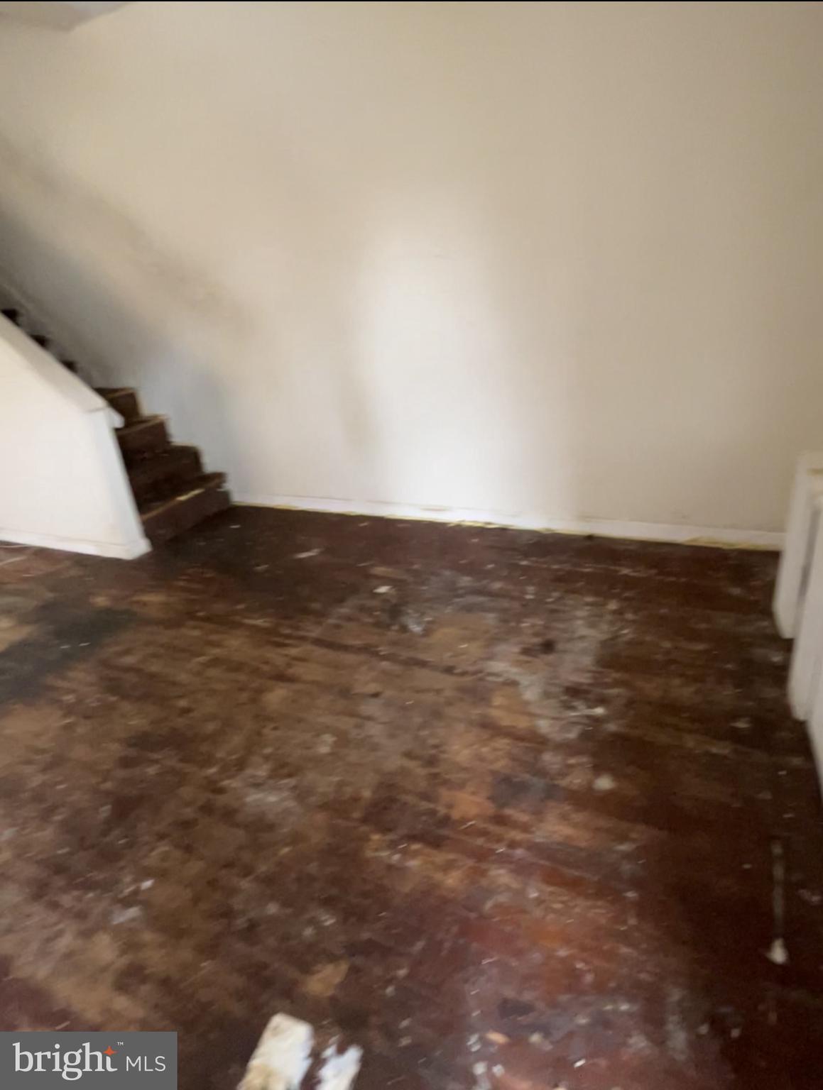 34 East 23rd Street Chester, PA 19013 - Photo 3 of 27