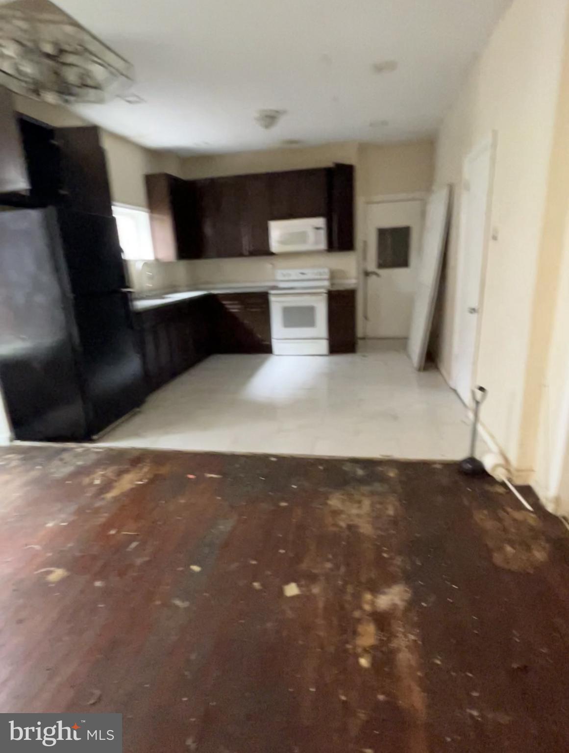 34 East 23rd Street Chester, PA 19013 - Photo 4 of 27