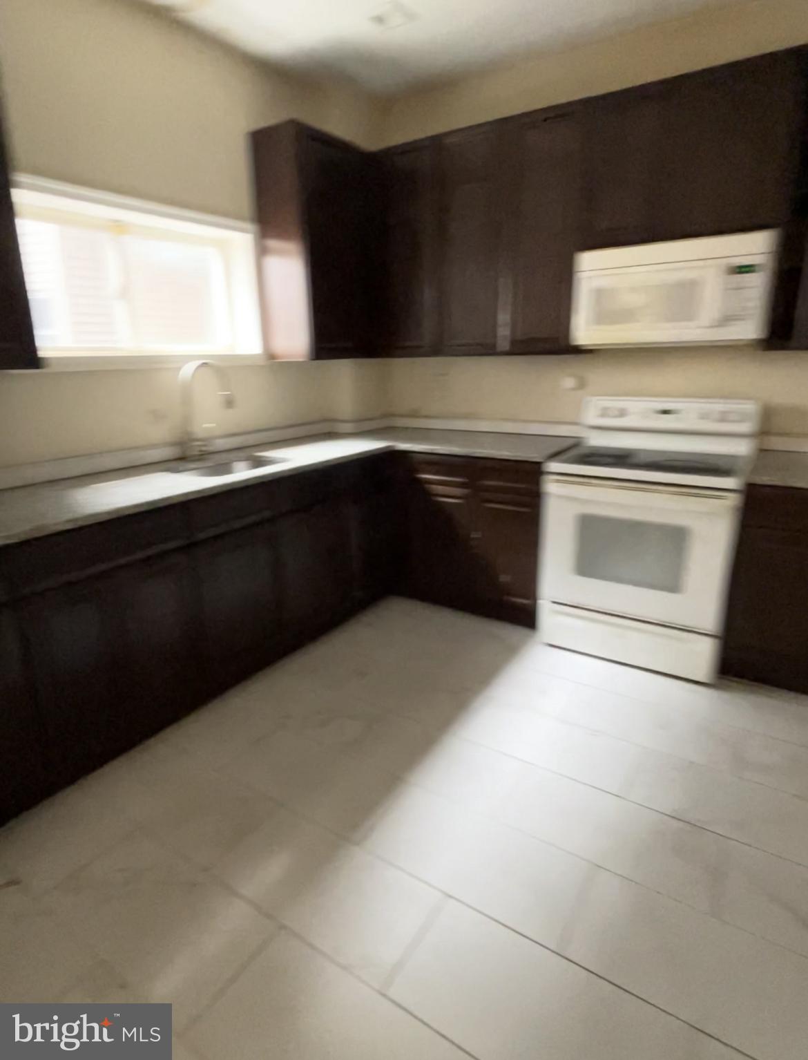 34 East 23rd Street Chester, PA 19013 - Photo 5 of 27
