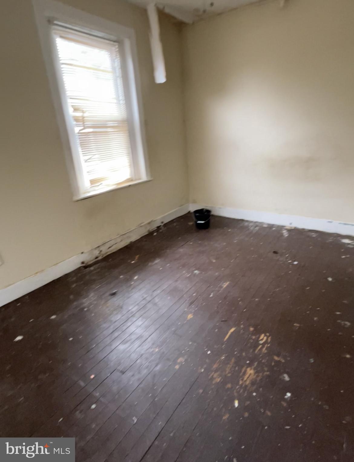 34 East 23rd Street Chester, PA 19013 - Photo 9 of 27