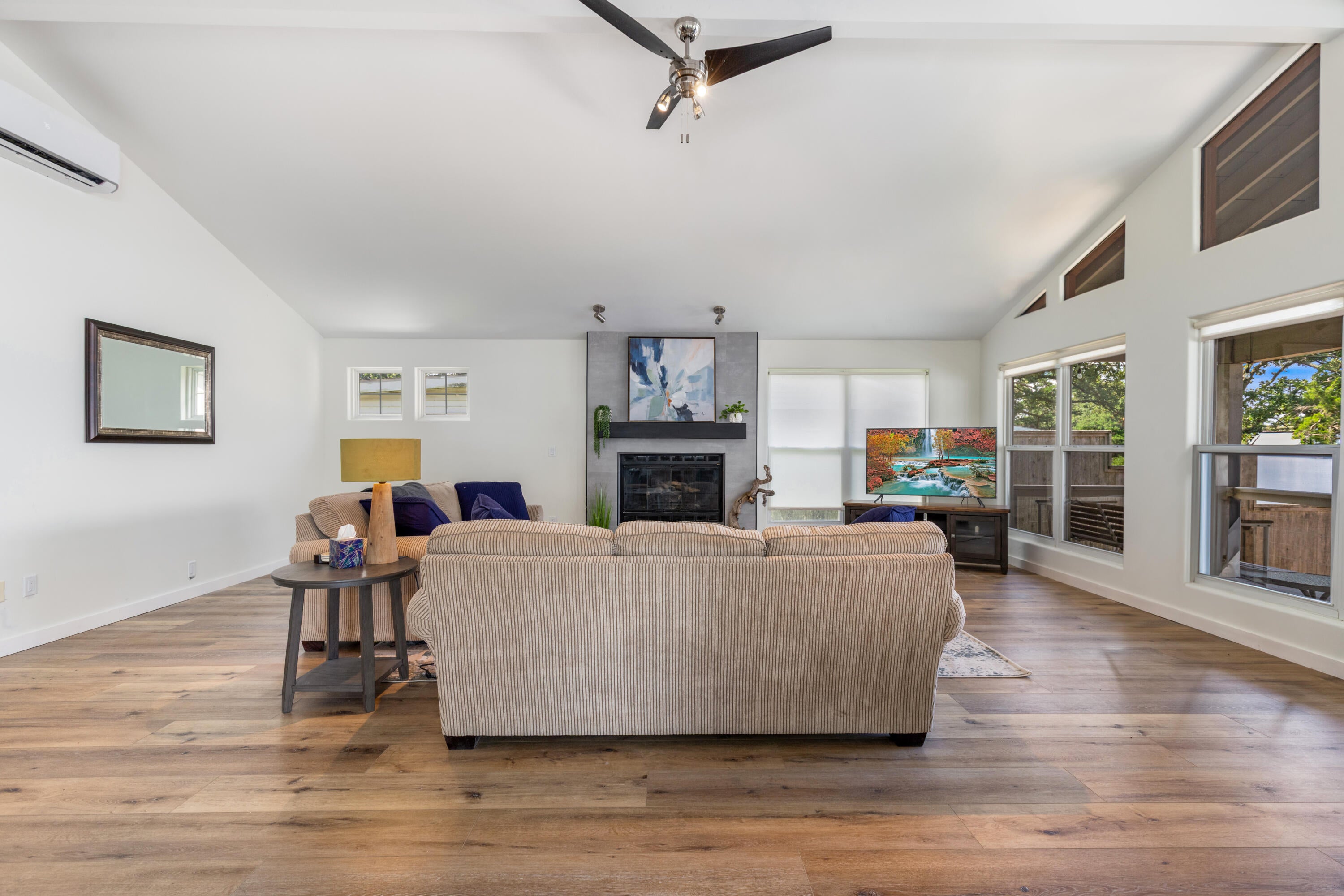 25351 South 623 Road Grove, OK 74344 - Photo 11 of 43 Wood floors