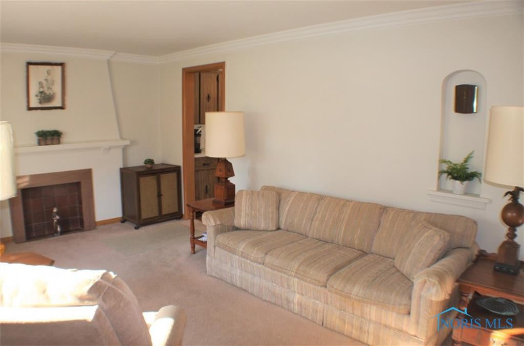 101 Rochelle Road Toledo, OH 43615 - Photo 4 of 30 Gallery Image 4
