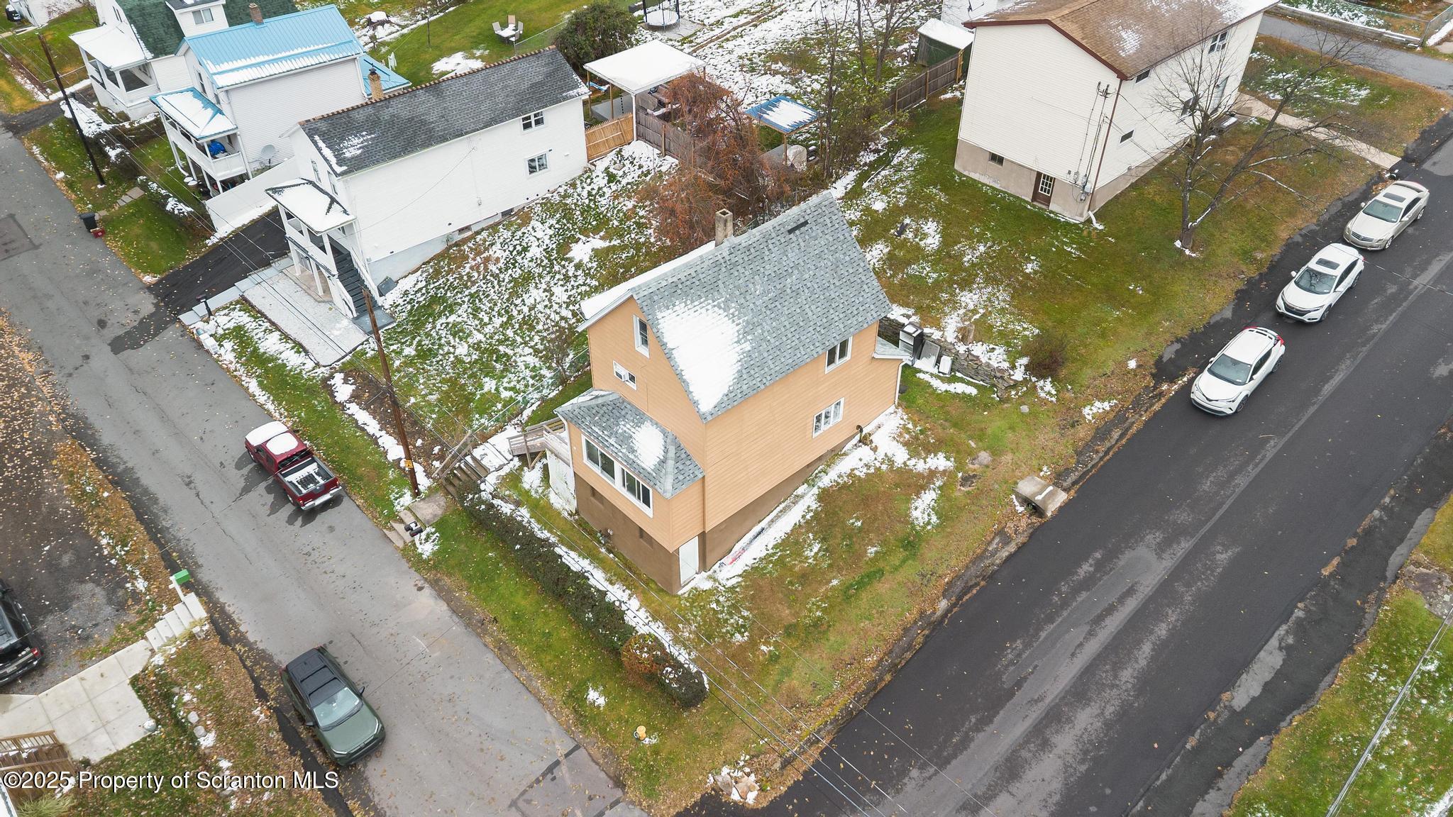 729 Moltke Avenue Scranton, PA 18505 - Photo 5 of 43