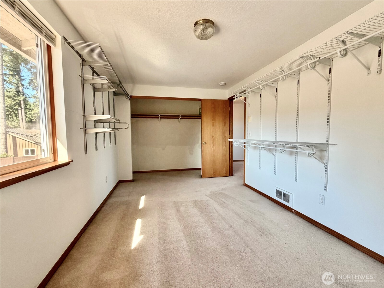142 Gassman Road Castle Rock, WA 98611 - Photo 12 of 17 Gallery Image 12