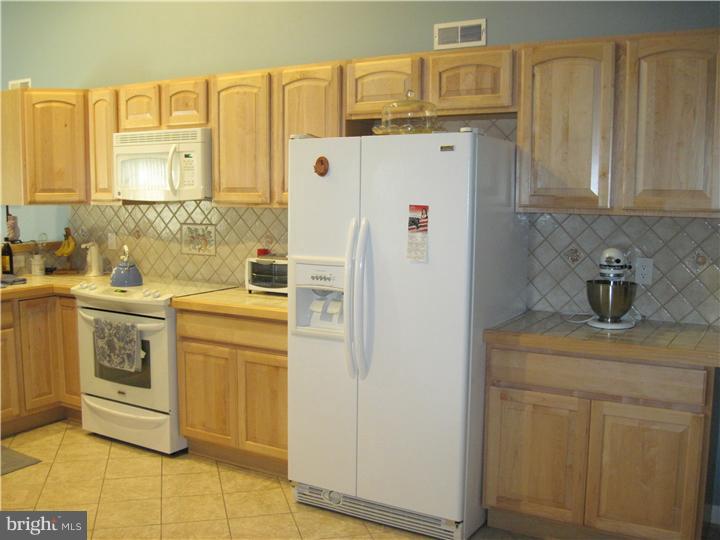119 Densten Road Sewell, NJ 08080 - Photo 8 of 13 Kitchen