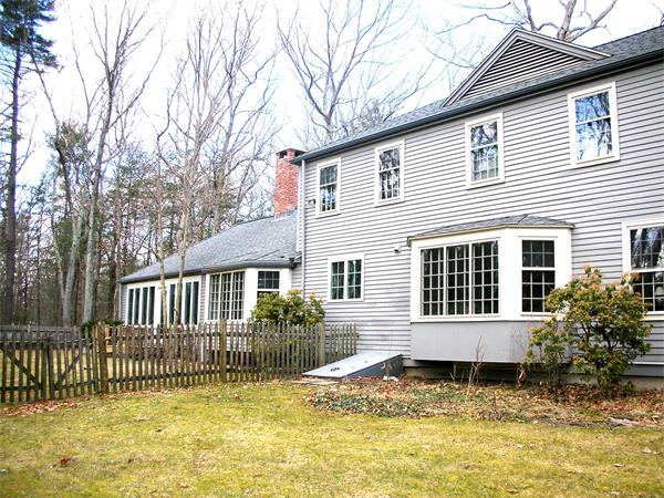 19 Crown Point Road Sudbury, MA 01776 - Photo 2 of 18
