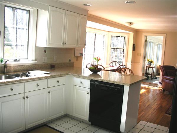 19 Crown Point Road Sudbury, MA 01776 - Photo 3 of 18