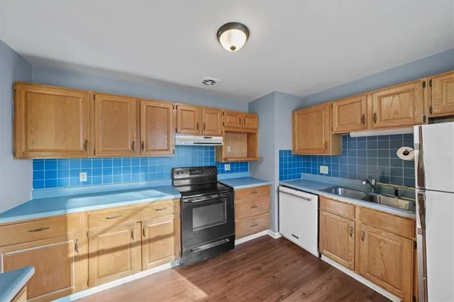 $299,500 | 9918 Benson Drive, Overland Park, KS 66212