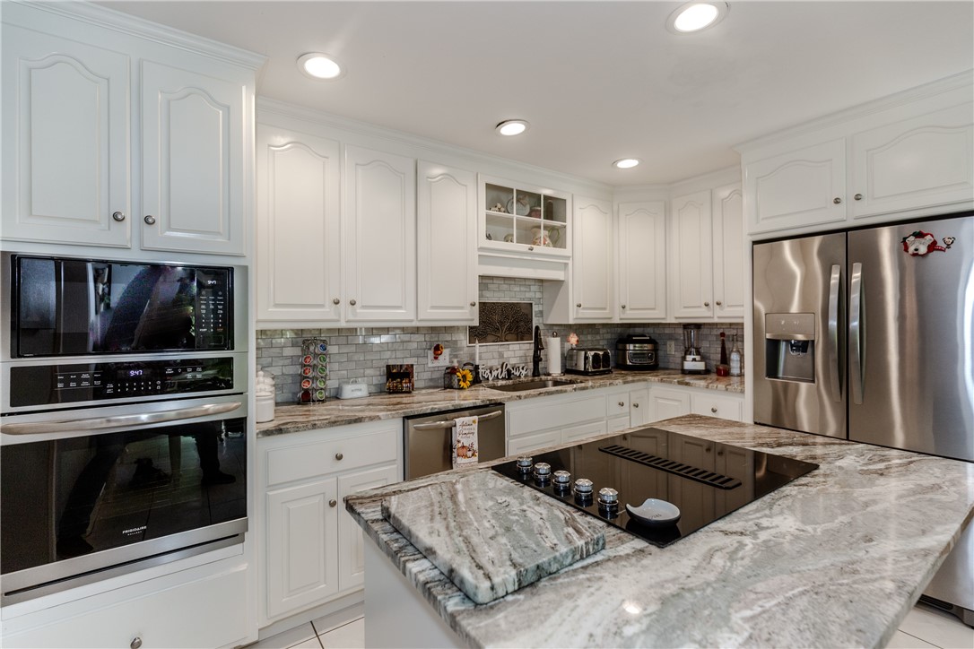 168 Old River Road Lincoln, RI 02865 - Photo 12 of 50