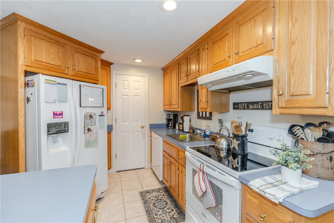 168 Old River Road Lincoln, RI 02865 - Photo 35 of 50