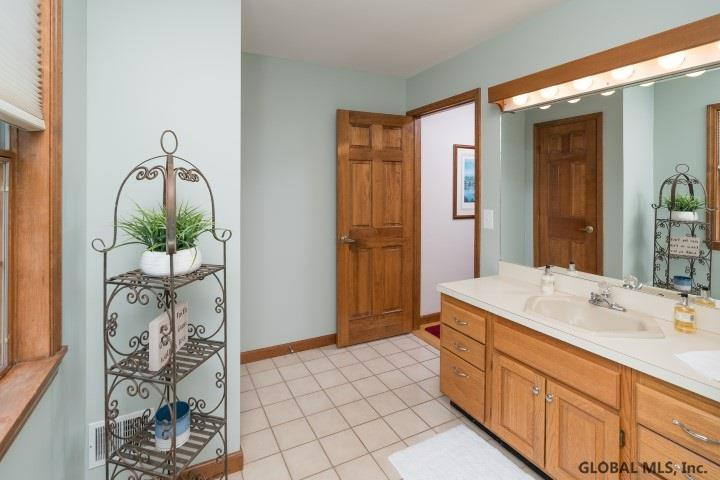 124 Maxwell Road Colonie, NY 12110 - Photo 31 of 50 Photo 31
