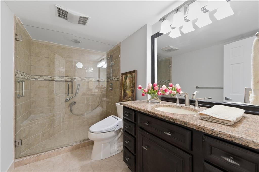 3530 Piedmont Road Northeast, Unit 12F Atlanta, GA 30305 - Photo 15 of 25