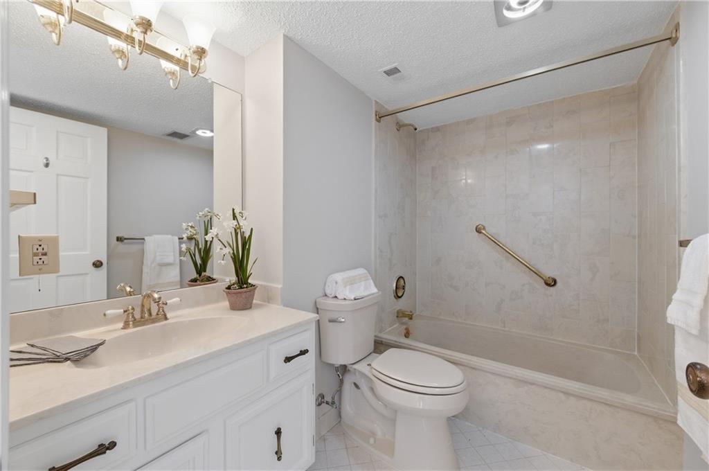 3530 Piedmont Road Northeast, Unit 12F Atlanta, GA 30305 - Photo 18 of 25