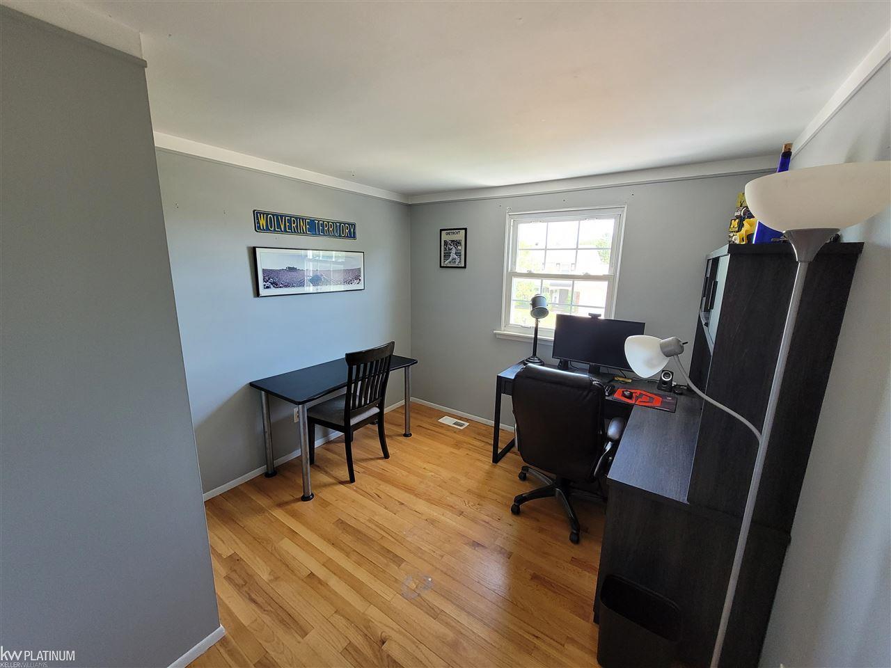 4794 Hillcrest Road Trenton, MI 48183 - Photo 22 of 33 50077142-21.JPG