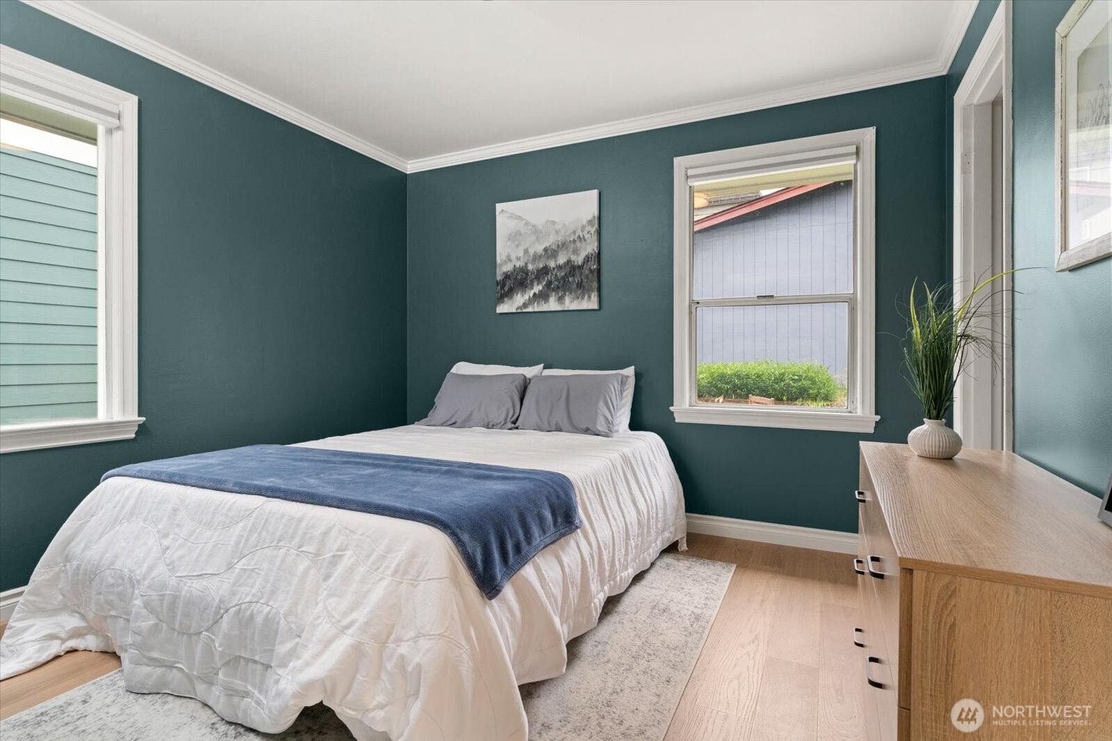 2129 42nd Avenue Southwest Seattle, WA 98116 - Photo 10 of 40