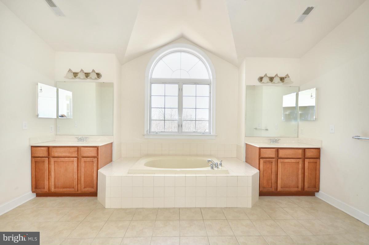 3106 Timber Ridge Circle White Hall, MD 21161 - Photo 16 of 30 Bath (Master)
