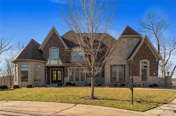 $2,500,000 | 1401 Fox Hill Farms Court, Chesterfield, MO 63005