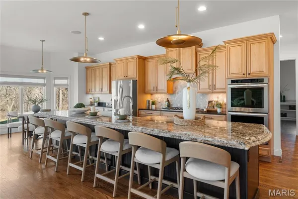 $2,500,000 | 1401 Fox Hill Farms Court, Chesterfield, MO 63005