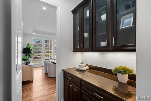 $2,500,000 | 1401 Fox Hill Farms Court, Chesterfield, MO 63005