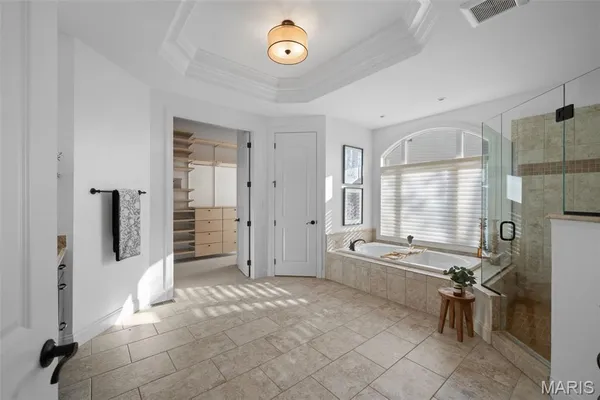 $2,500,000 | 1401 Fox Hill Farms Court, Chesterfield, MO 63005