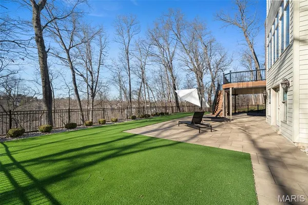 $2,500,000 | 1401 Fox Hill Farms Court, Chesterfield, MO 63005