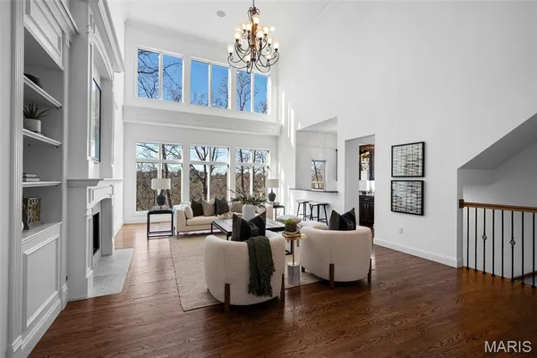 $2,500,000 | 1401 Fox Hill Farms Court, Chesterfield, MO 63005