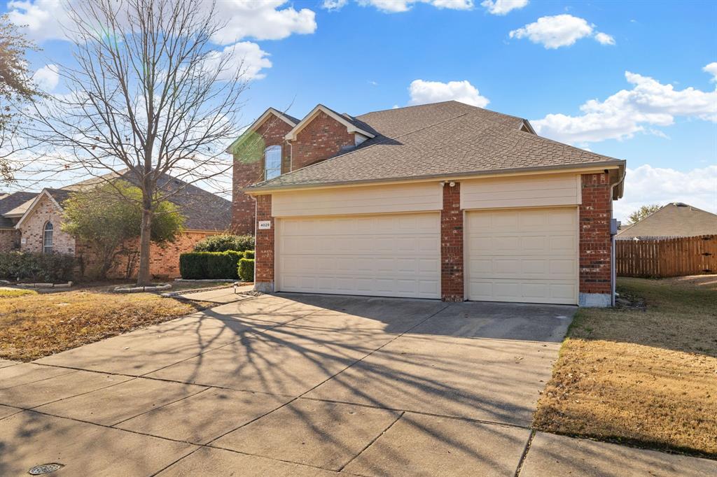 4029 Bridge Water Road Heartland, TX 75126 - Photo 6 of 39