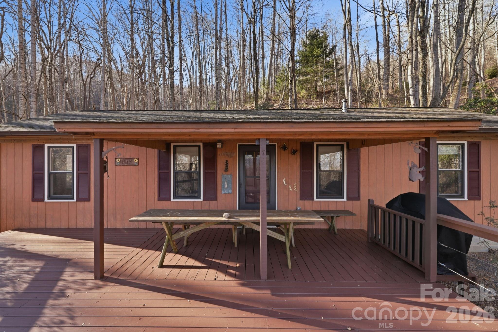 186 Greentree Lane Canton, NC 28716 - Photo 25 of 32 front view of a house with a porch