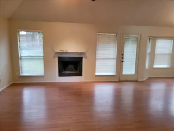 $1,995 | 509 Baylor Drive, Arlington, TX 76010