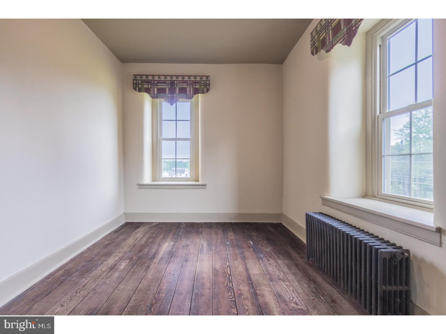 2731 Upper Ridge Road Pennsburg, PA 18073 - Photo 19 of 25 Bedroom 3