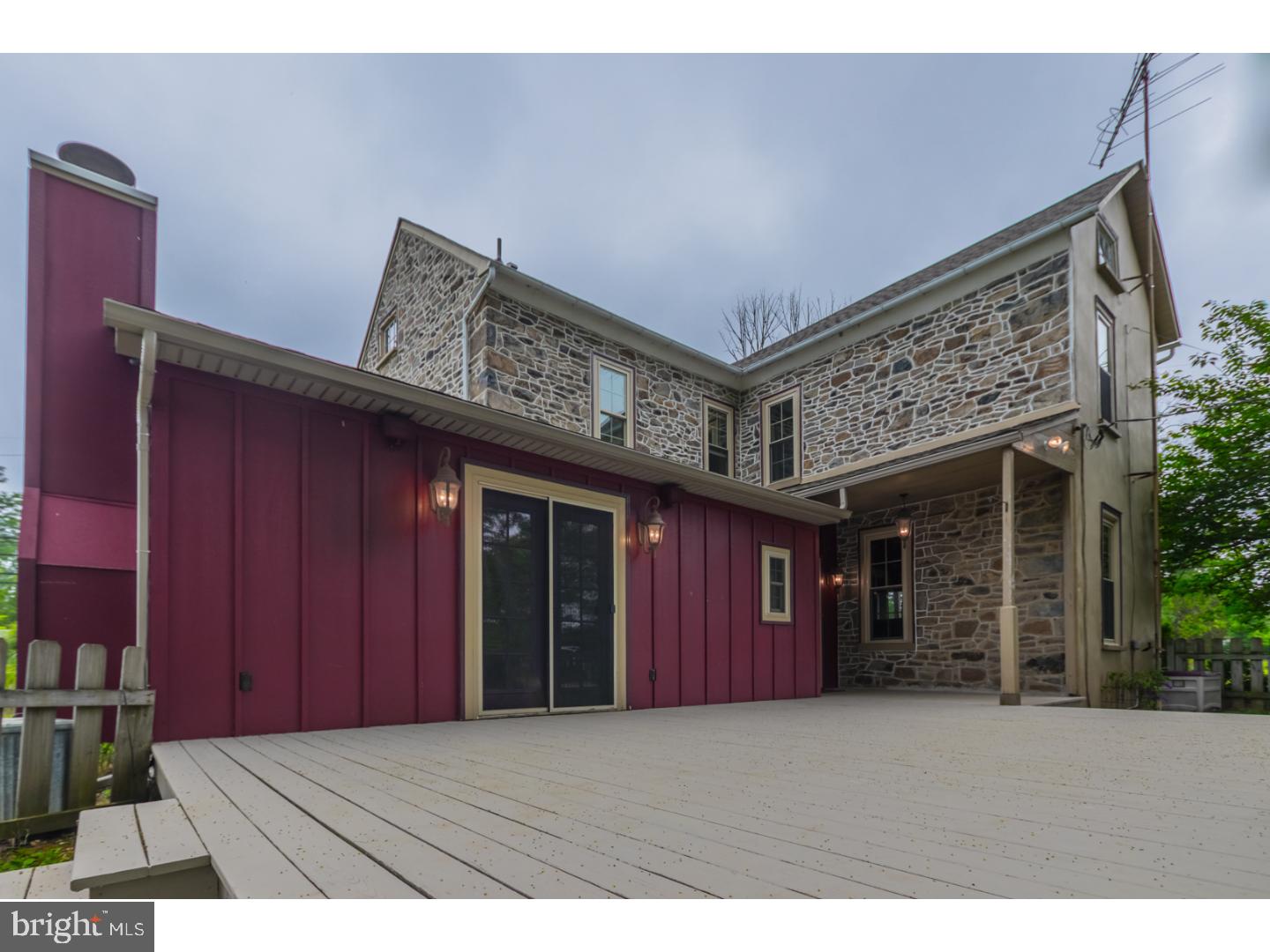 2731 Upper Ridge Road Pennsburg, PA 18073 - Photo 4 of 25 Deck