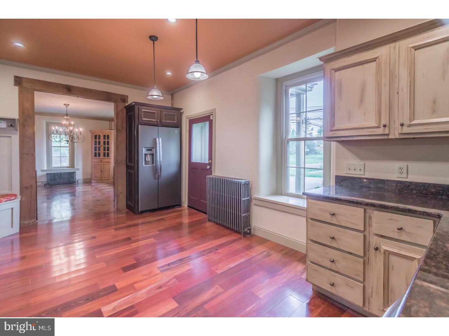 2731 Upper Ridge Road Pennsburg, PA 18073 - Photo 7 of 25 Kitchen