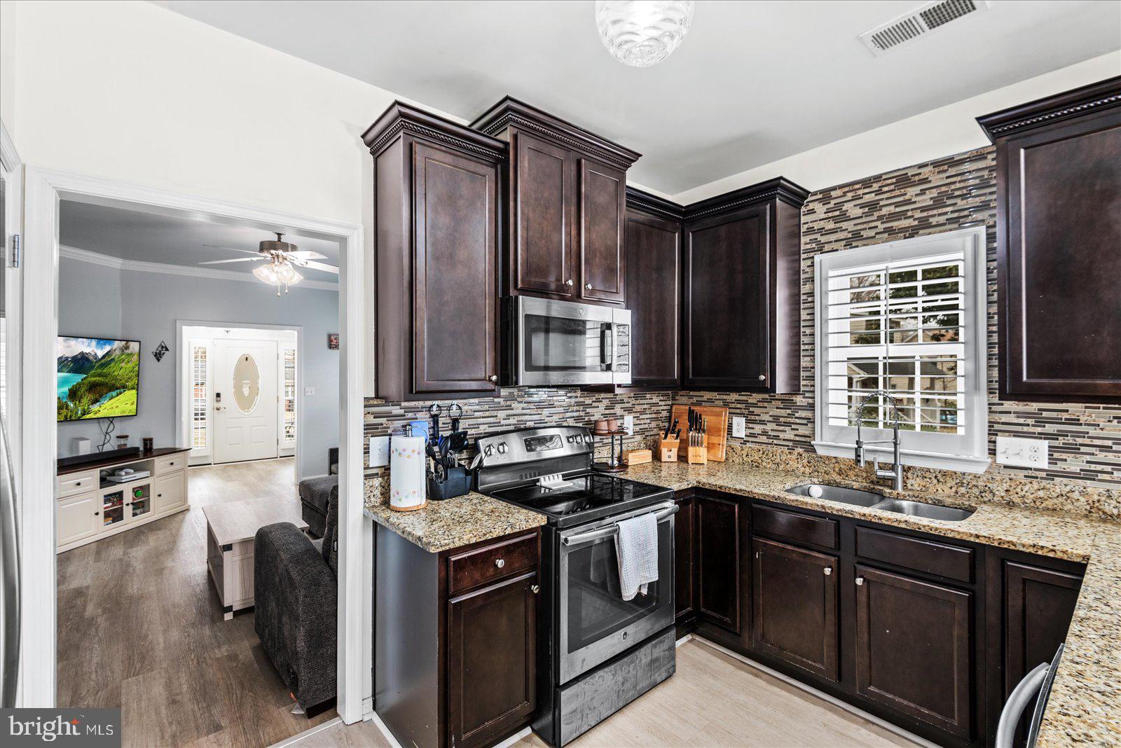 140 Ridgeway Street Fredericksburg, VA 22401 - Photo 12 of 37