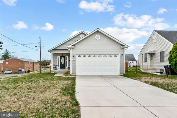 $2,750 | 140 Ridgeway Street, Fredericksburg, VA 22401