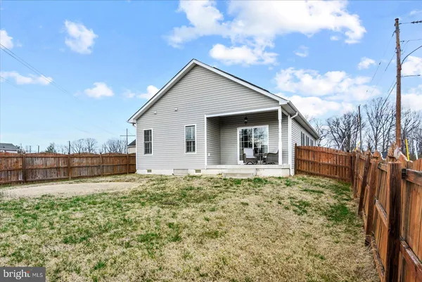 $2,750 | 140 Ridgeway Street, Fredericksburg, VA 22401