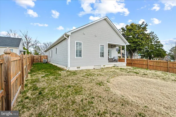 $2,750 | 140 Ridgeway Street, Fredericksburg, VA 22401