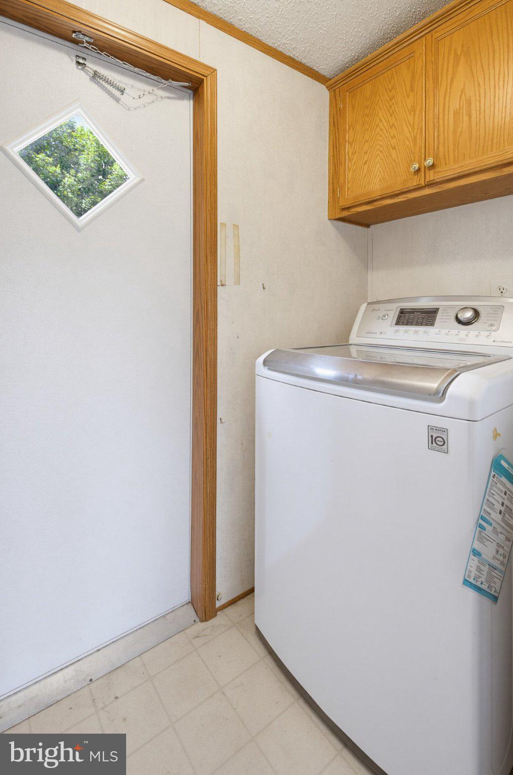 475 Wabash Road Ephrata, PA 17522 - Photo 19 of 33 Bright and functional laundry space.
