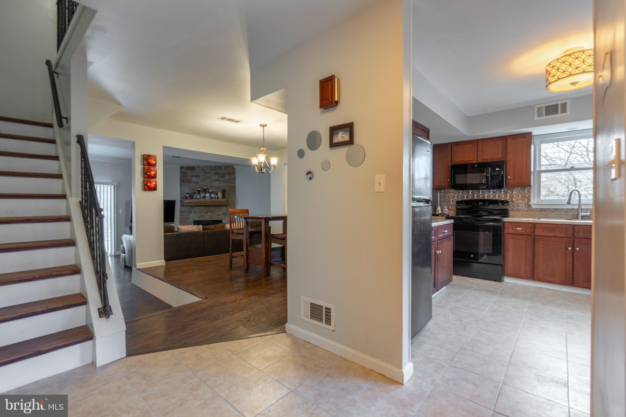 1291 Fox Run Reading, PA 19606 - Photo 6 of 34 Gallery Image 6