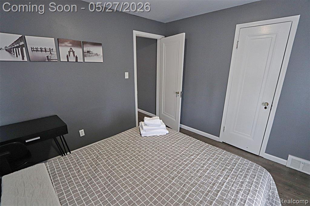 1149 Cambridge Road Berkley, MI 48072 - Photo 20 of 52