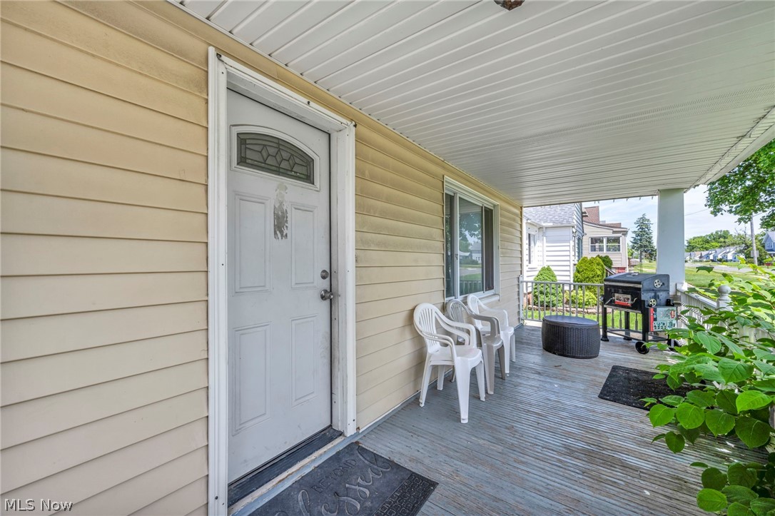 20505 Franklin Road Maple Heights, OH 44137 - Photo 4 of 37
