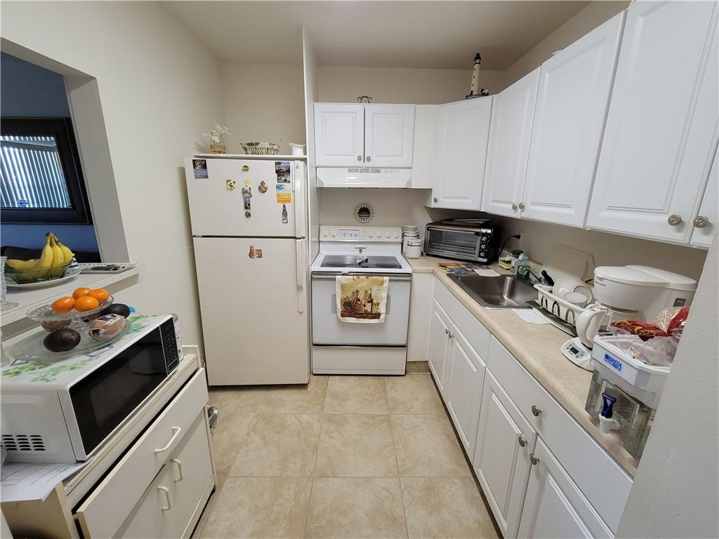 274 Preston F, Unit 274 Boca Raton, FL 33434 - Photo 5 of 10 Photo 5