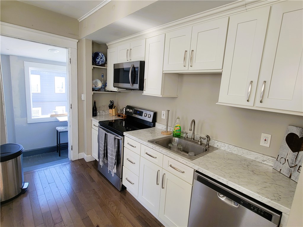 3 Bull Street, Unit 2L Newport, RI 02840 - Photo 2 of 17 Gallery Image 2