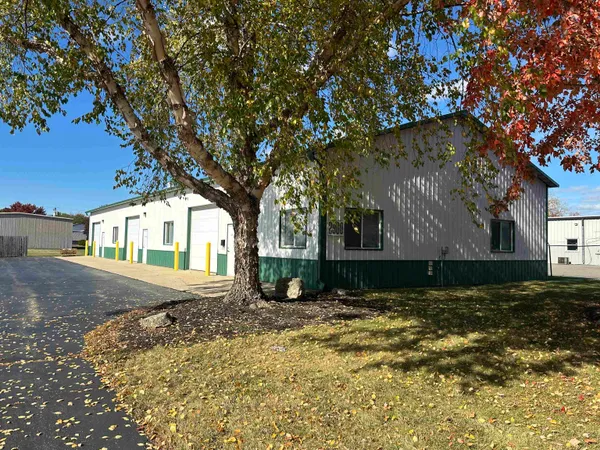 $1,500 | 2900 Graybill Drive, Unit 103, Beloit, WI 53511